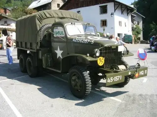 2005: 19e Foire à la Jeep a Taninges
