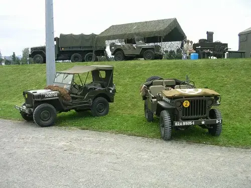 1ère Fête des Véhicules Militaires 2006 à Veigy-Foncenex.