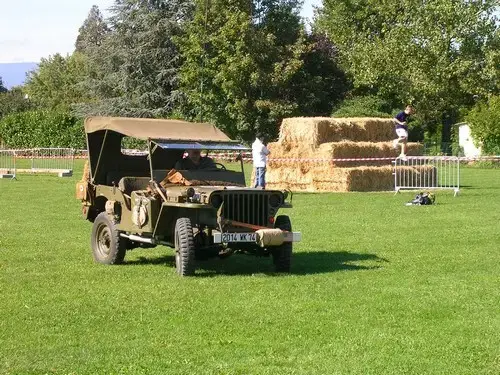 1ère Fête des Véhicules Militaires 2006 à Veigy-Foncenex. - vue 7
