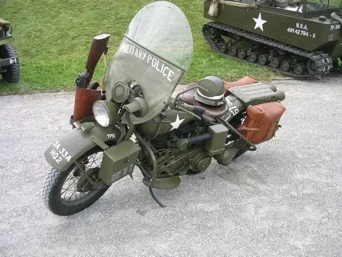 1ère Fête des Véhicules Militaires 2006 à Veigy-Foncenex. - vue 15
