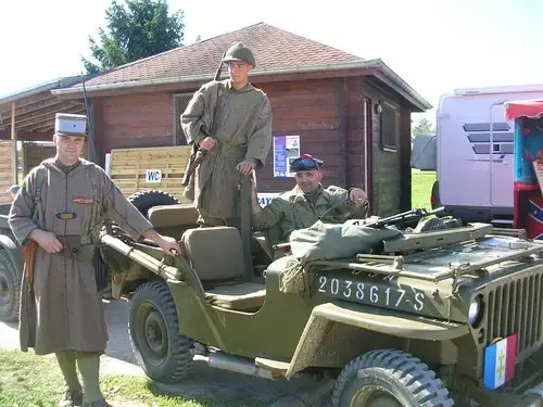 1ère Fête des Véhicules Militaires 2006 à Veigy-Foncenex. - vue 24