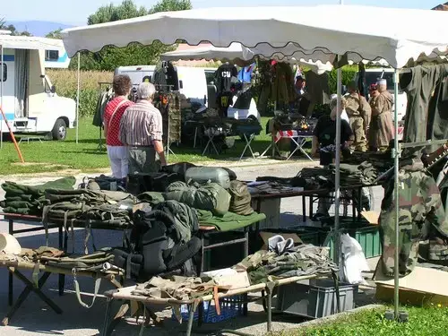 1ère Fête des Véhicules Militaires 2006 à Veigy-Foncenex. - vue 25