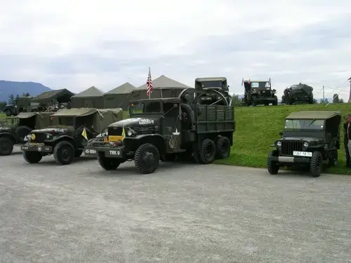 1ère Fête des Véhicules Militaires 2006 à Veigy-Foncenex. - vue 32