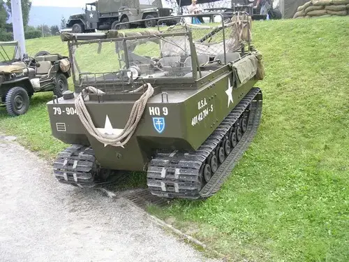 1ère Fête des Véhicules Militaires 2006 à Veigy-Foncenex. - vue 33