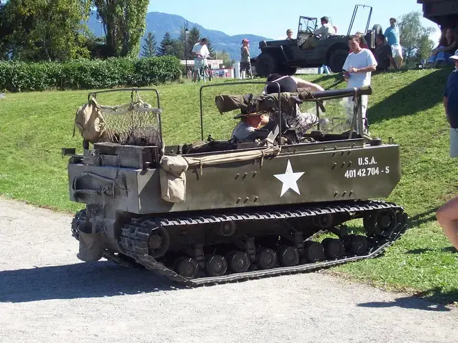 1ère Fête des Véhicules Militaires 2006 à Veigy-Foncenex. - vue 34