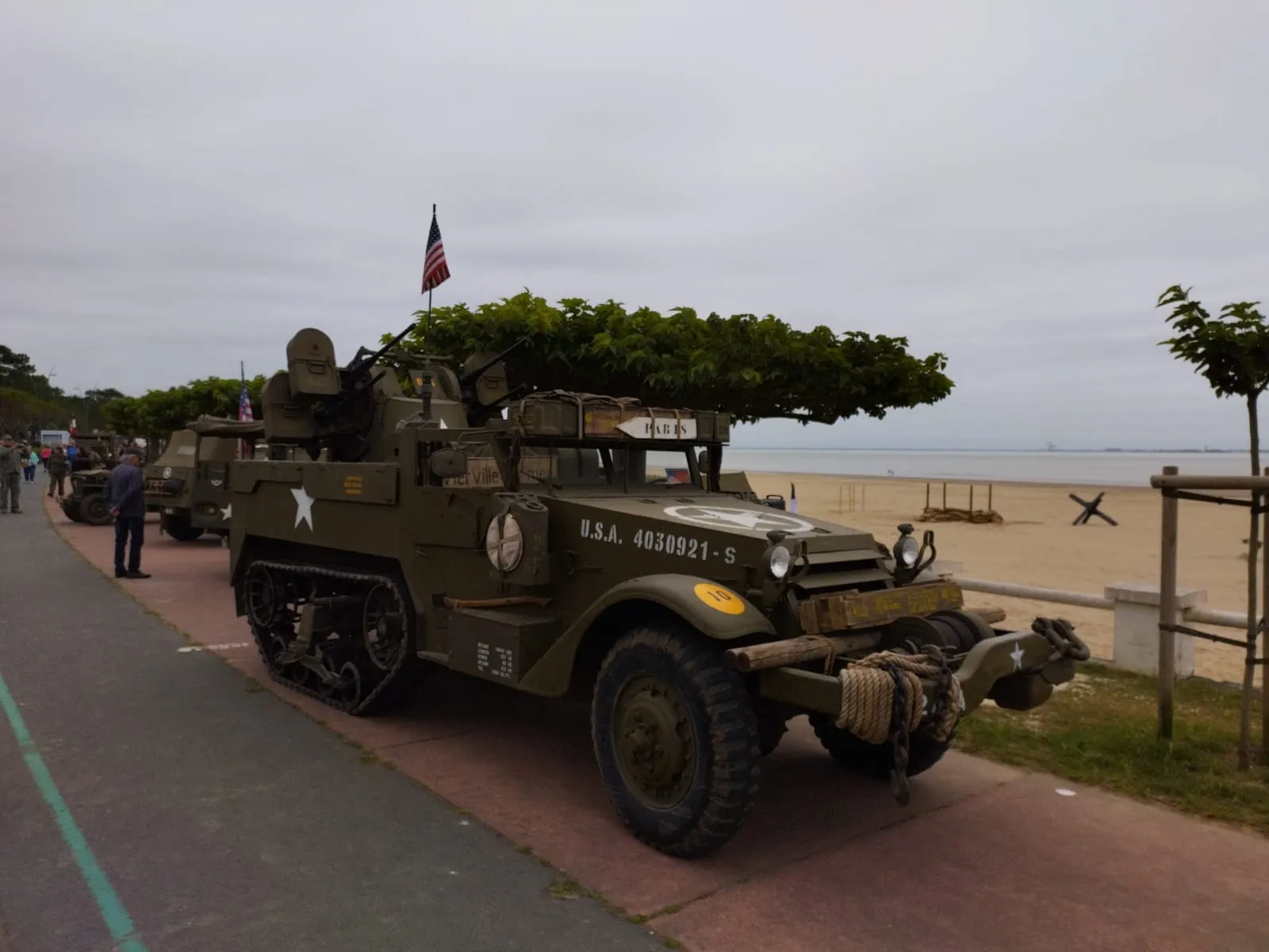 Half Track M16